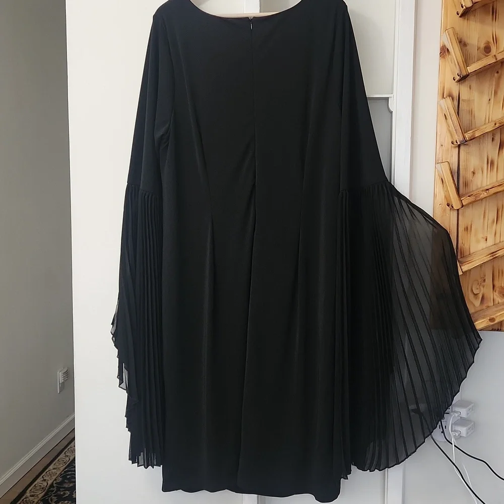 Eloquii Black Pleated Sleeve Scoop Neck Stretch Midi Dress Women's 20 - Picture 9 of 16